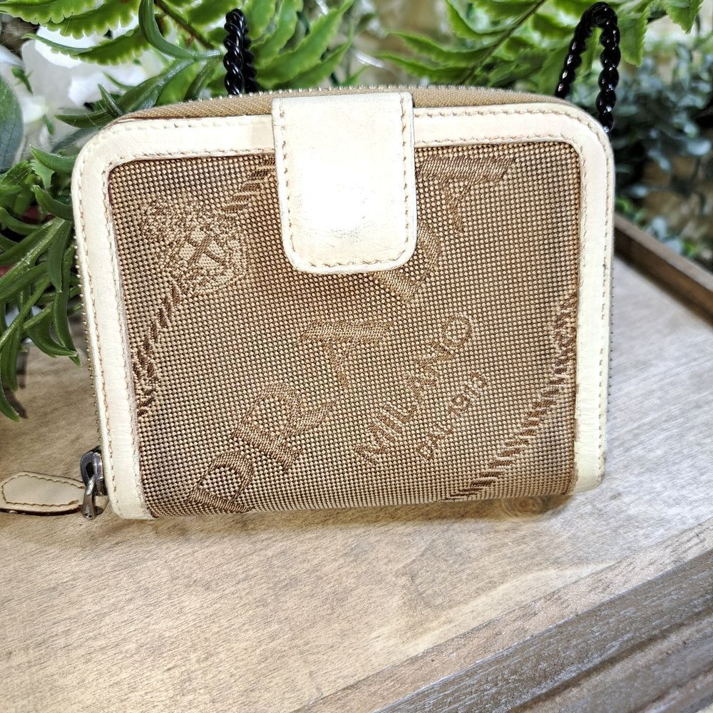 AuthenticโPradaโZippyโWallet